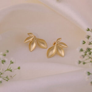 Kusumi Studs