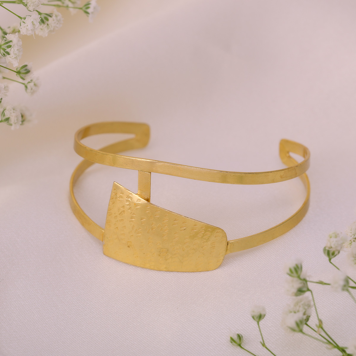 Aarvi Hammered Cuff - Image 3