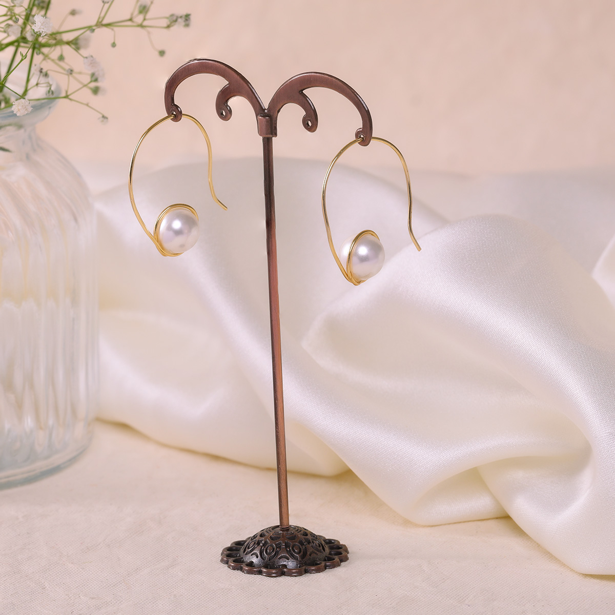 Amora Pearl Earrings - Image 2